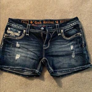 🔥 Rock Revival Jean short with diamonds accents
